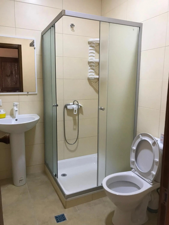 Two-floor apartments and studio 2-х этажные апартаменты и студия в самом центре