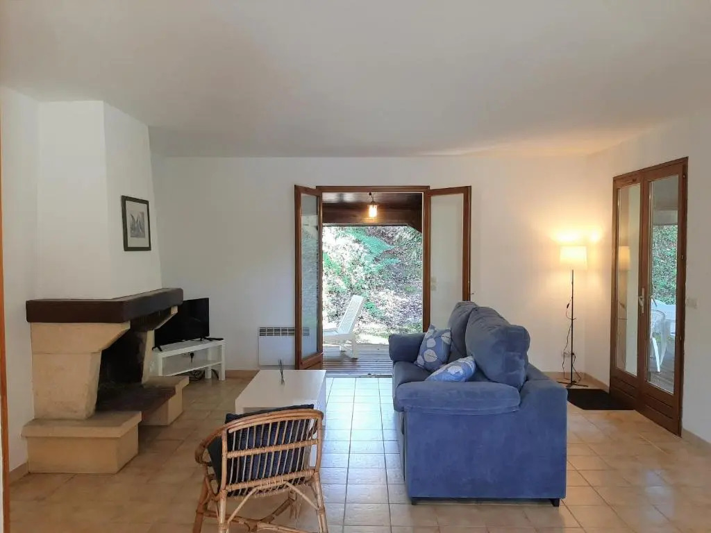 Maison familiale avec jardin, près de locéan dans un quartier calme - FR-1-239-820