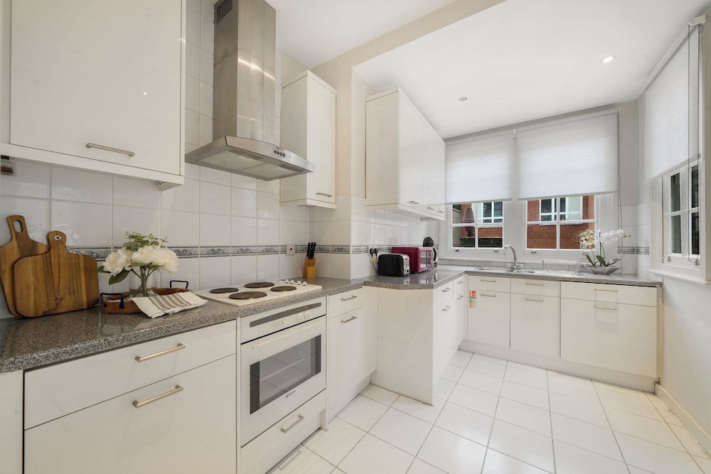 Hertford Flat 8