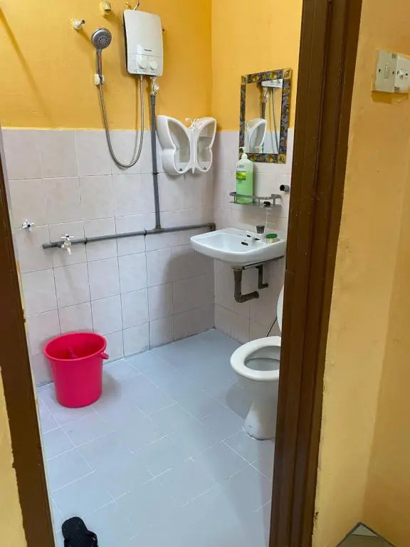 PJM HILL VIEW HOMESTAY