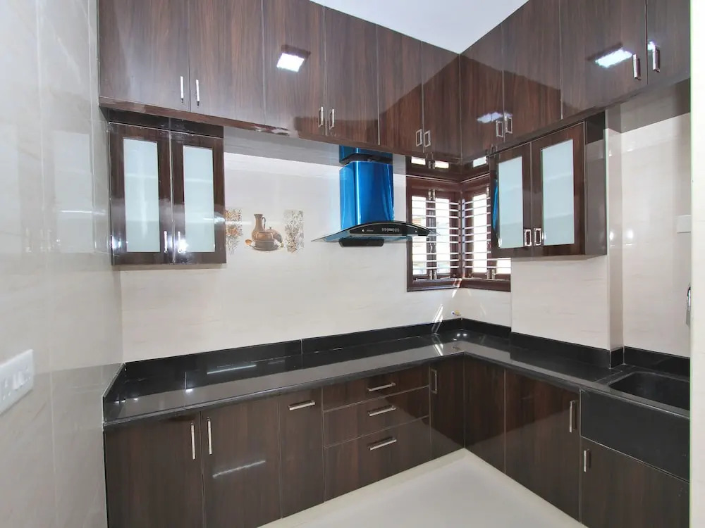 OYO 11386 Resside Homes