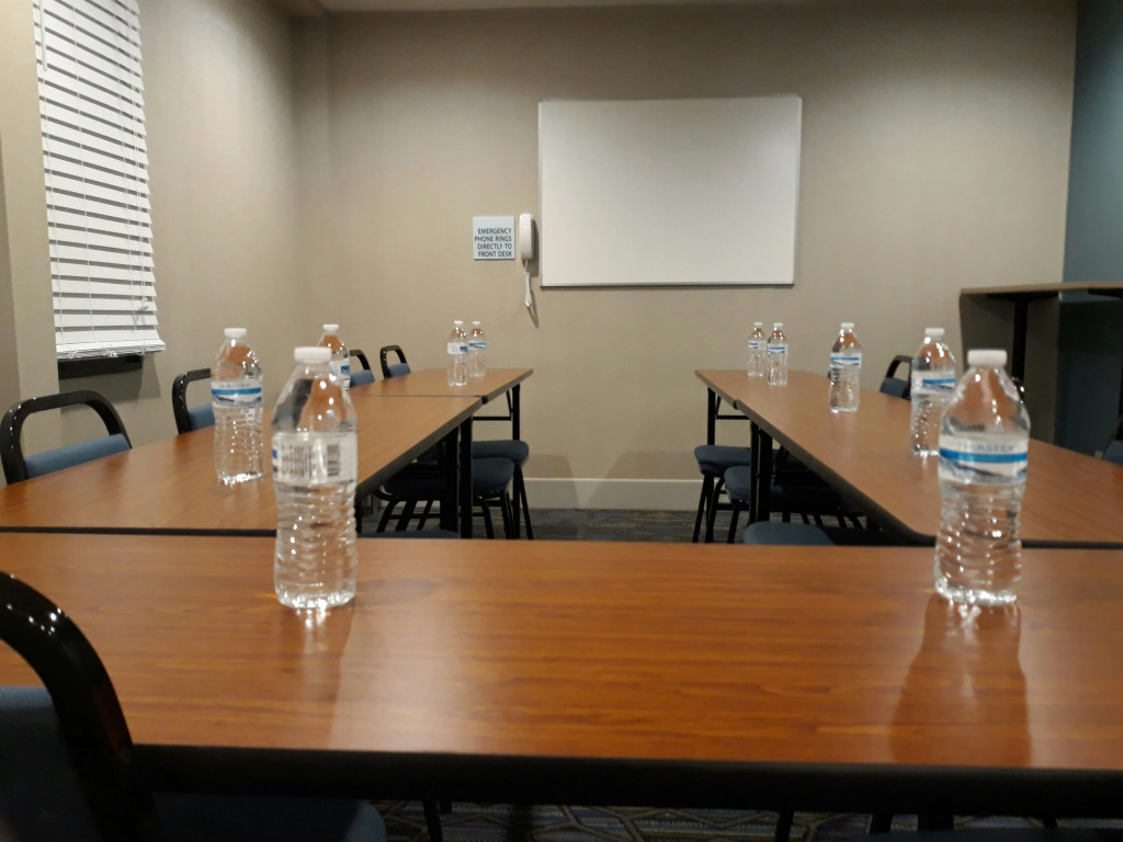 Holiday Inn Express Hotel Pittsburgh-North/Harmarville by IHG