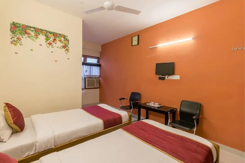 OYO  Collection O 80886 Hotel Sun City