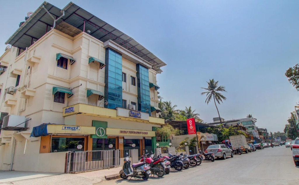 Oyo Flagship 29530 Shivaji Chowk