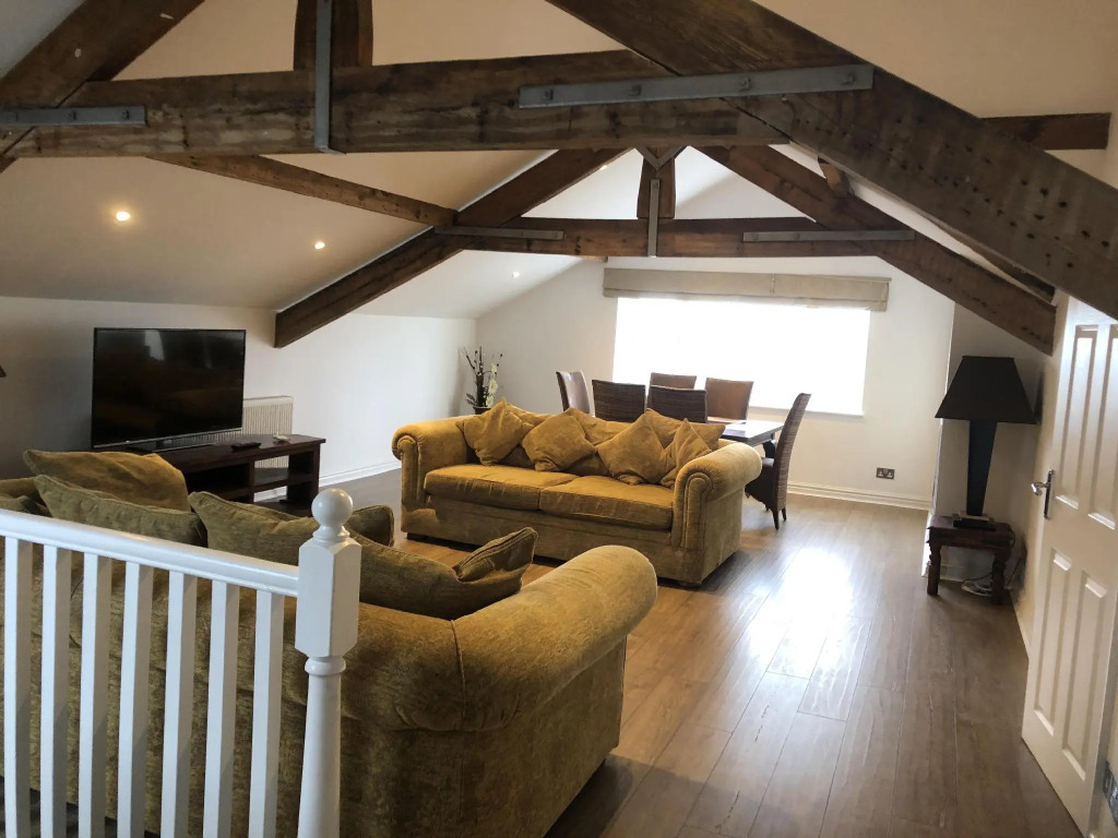 Beach House - Penthouse 3 Bed Apartment