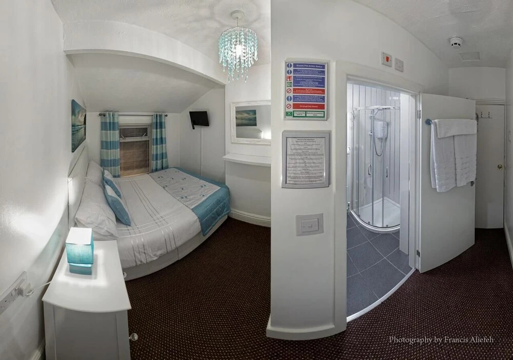 Ardern Hotel