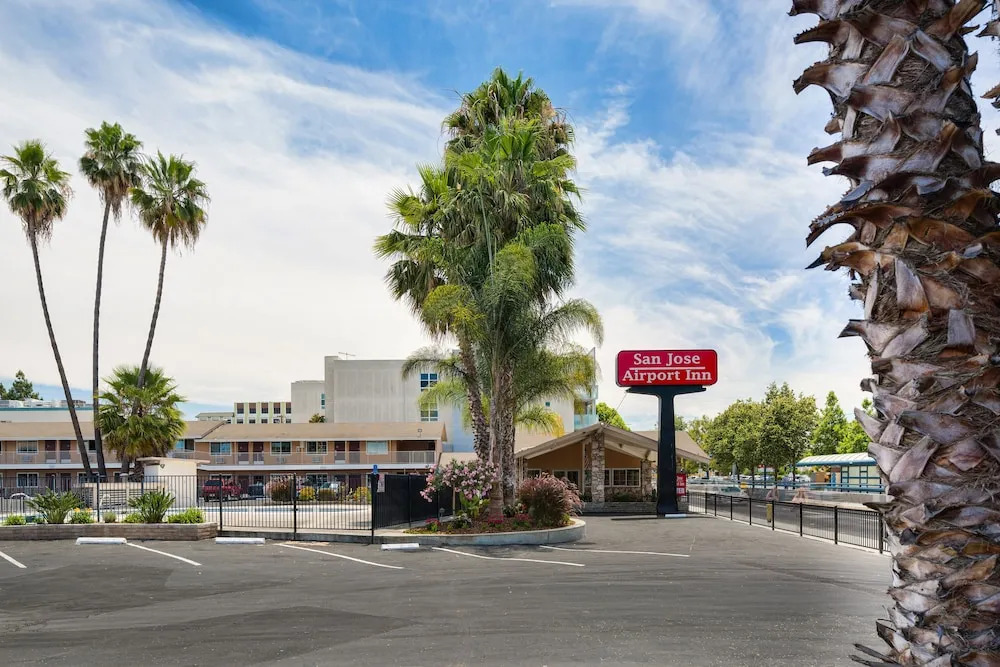 San Jose Airport Inn