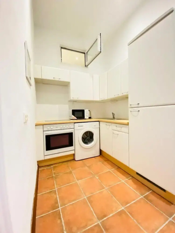 Bright and Spacious 2BR Flat Westbahnhof