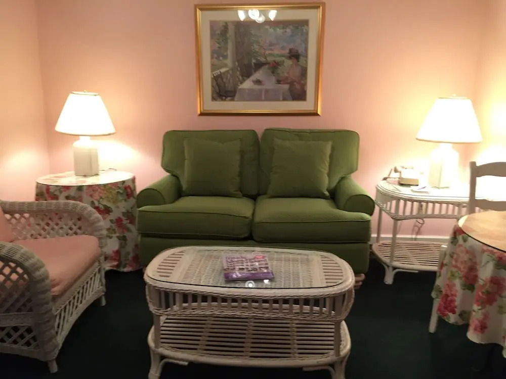 Lilac Tree Suites