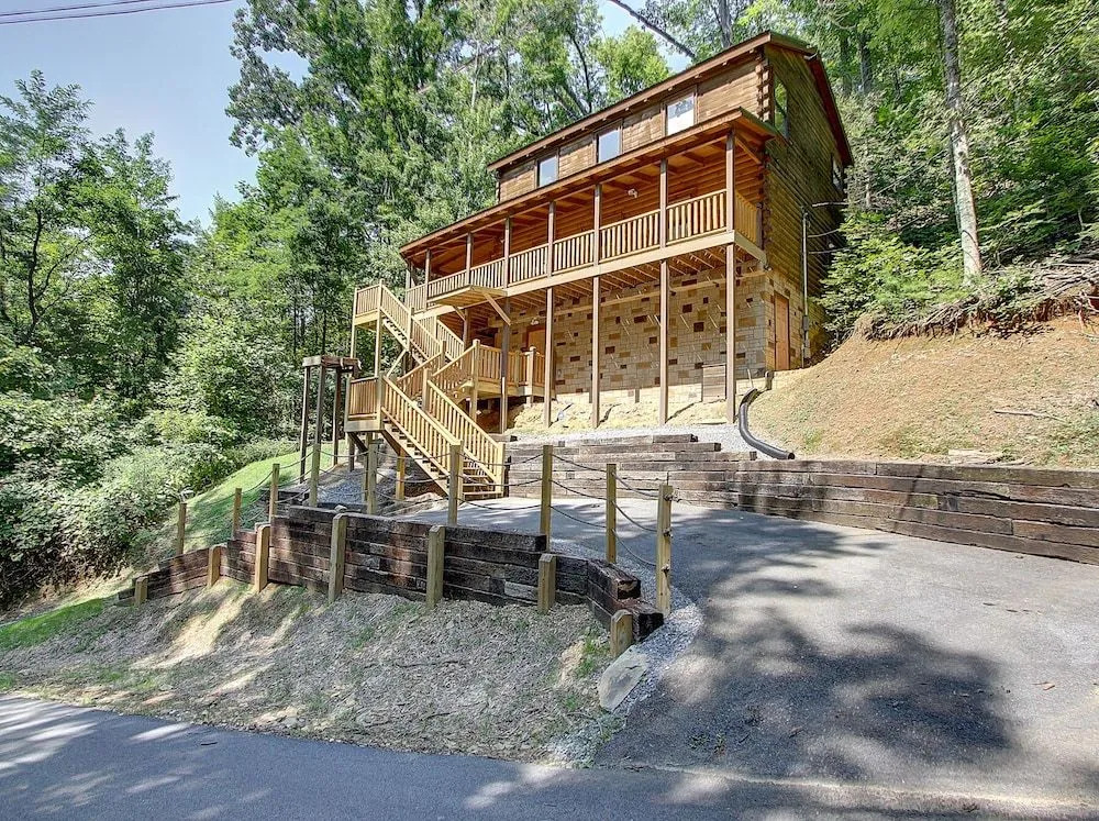 Above The Rest 3 Bedrooms 3 Bathrooms Cabin