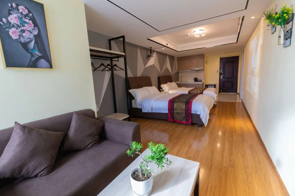 Yiwo Apartment (Zhanjiang Wanda Plaza Branch)