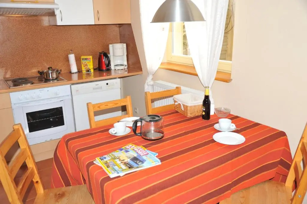 Duży apartament w Karpaczu, cisza, parking, balkon lub taras, zieleń, plac zabaw, sklep 5min