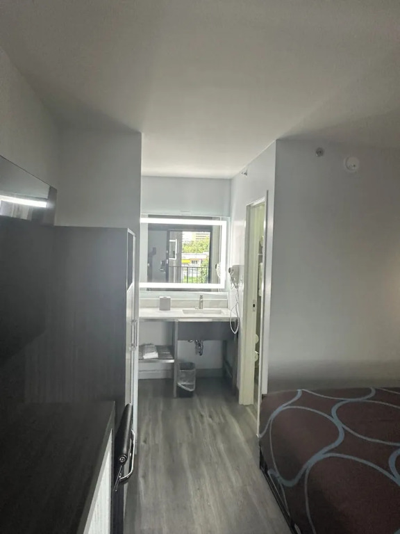 Super 8 By Wyndham Baltimore Northwest