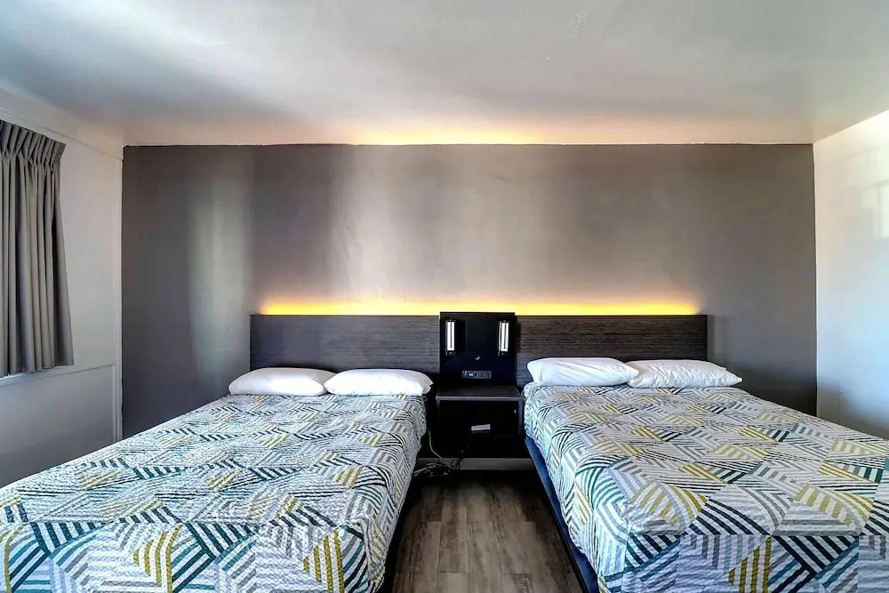 Super 8 Tucson/East/D.M.A.F. Area