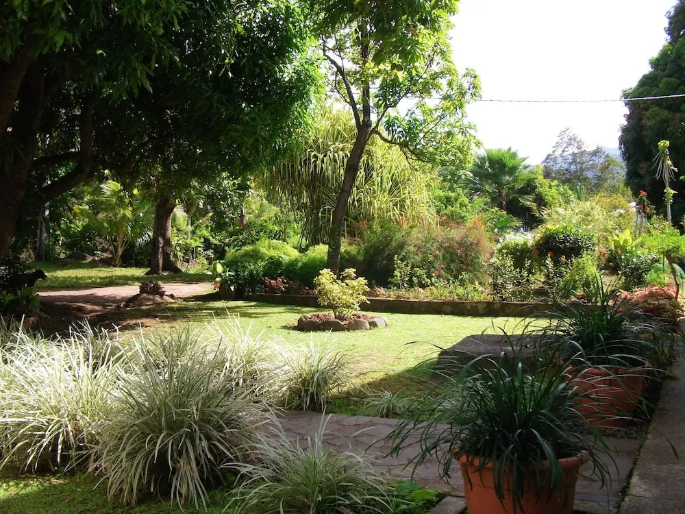 House With 6 Bedrooms in Vieux Habitants, With Enclosed Garden and Wif