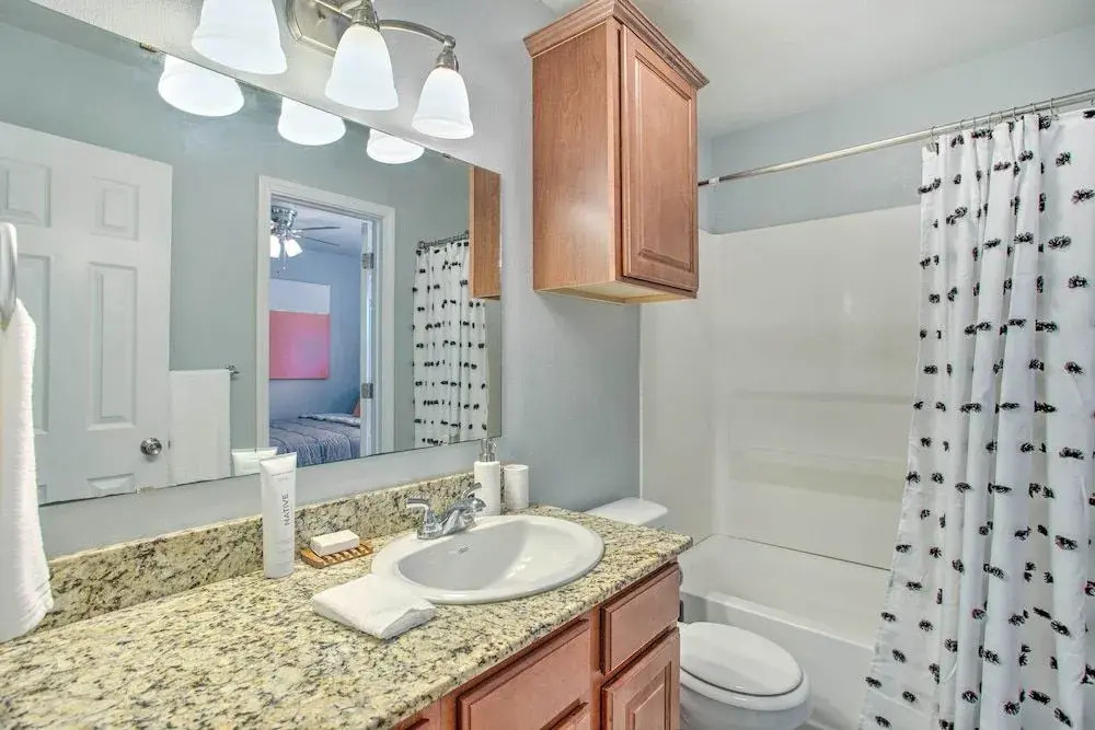 Walkable OSU Apartment - 6 Blocks to Stadium!