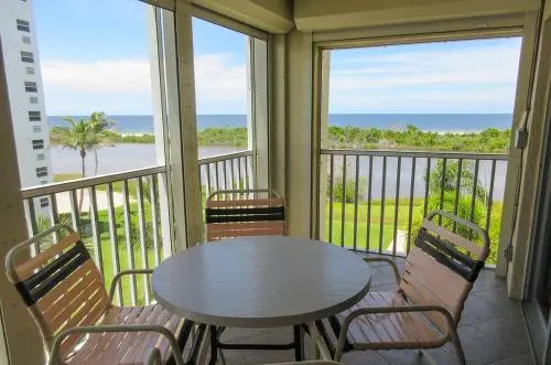 Sand Caper #407 Apartment