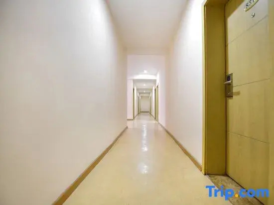 Xinhao Hotel (Chongqing Rongchang Renmin Road Commercial Pedestrian Street)