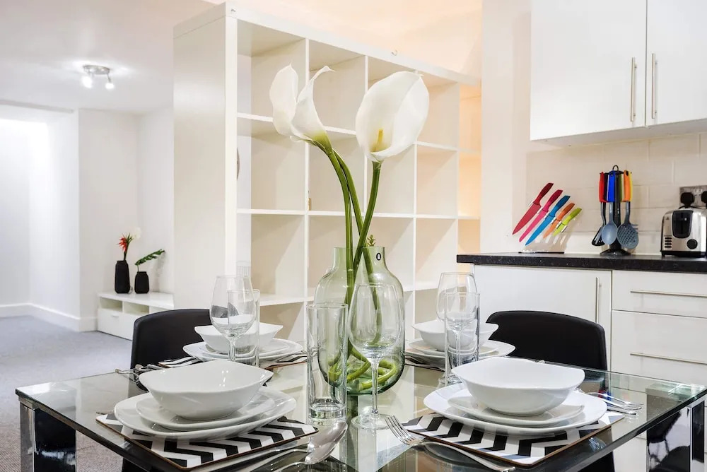 Modern Kensal Green Apartment