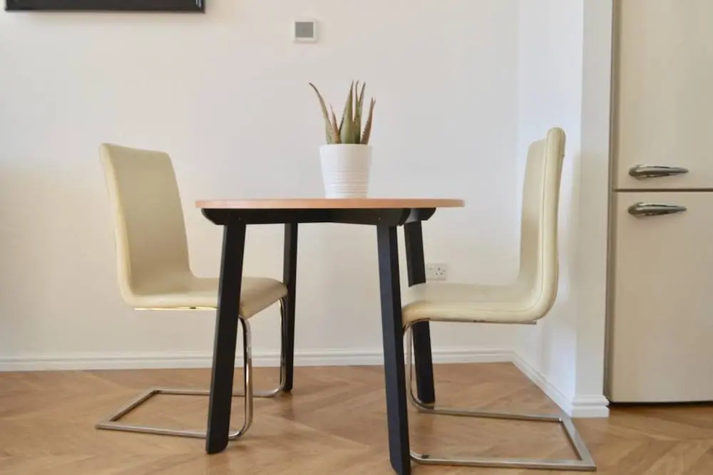 2 Bedroom Apartment In Pilton