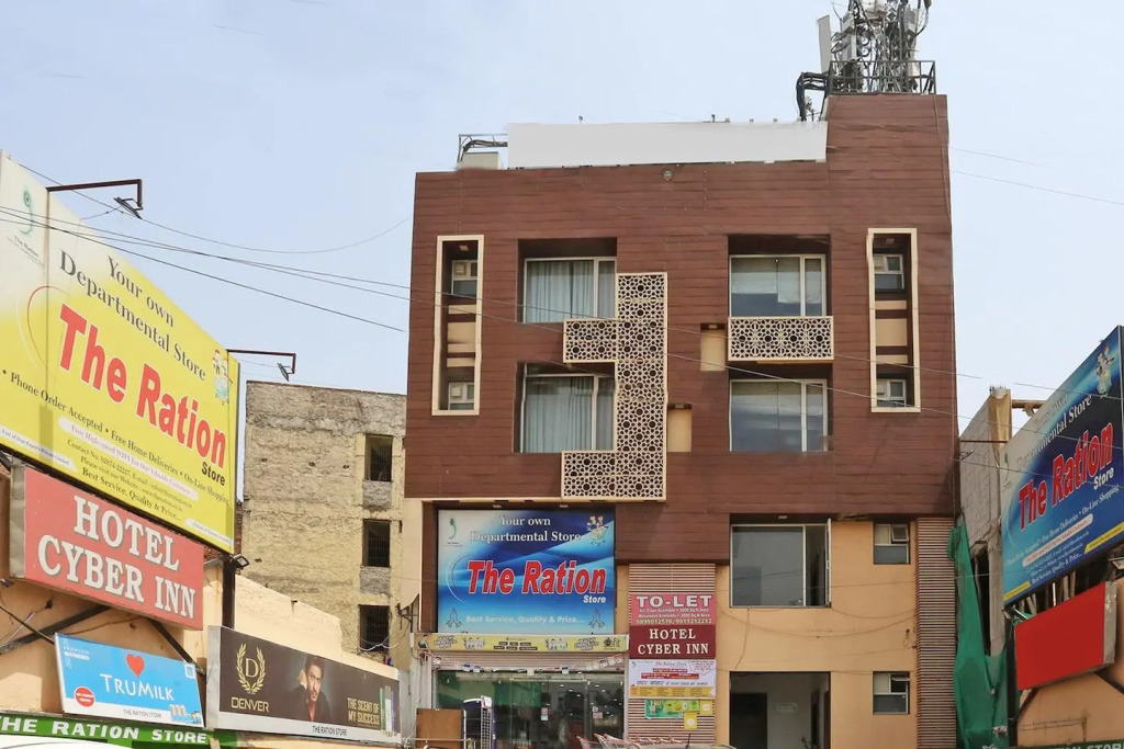 OYO 531 Hotel Cyber Inn