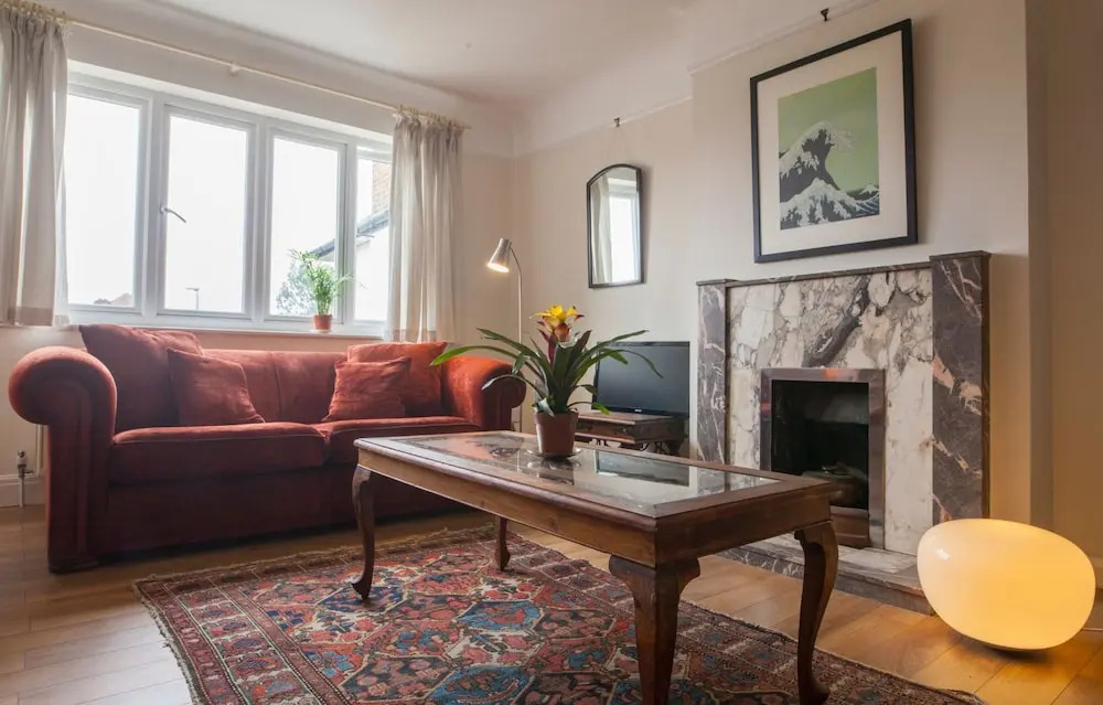 Unique & Beautiful Home for 8 in East Putney