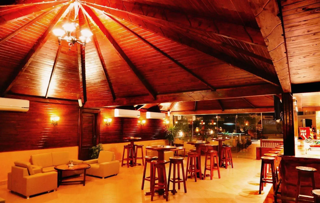 Ocean Club Hotel