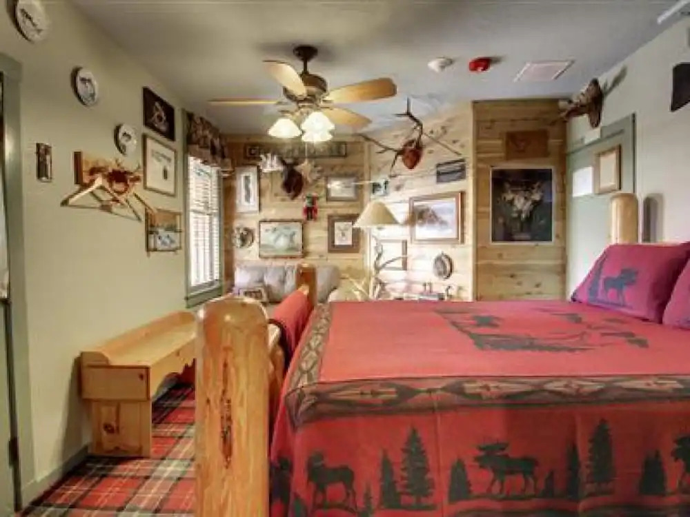 Ghost City Inn
