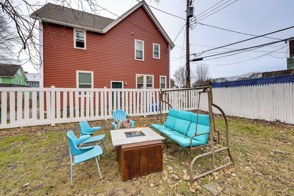 2 Miles to Dtwn! Idyllic Rochester Apt w/ Hot Tub