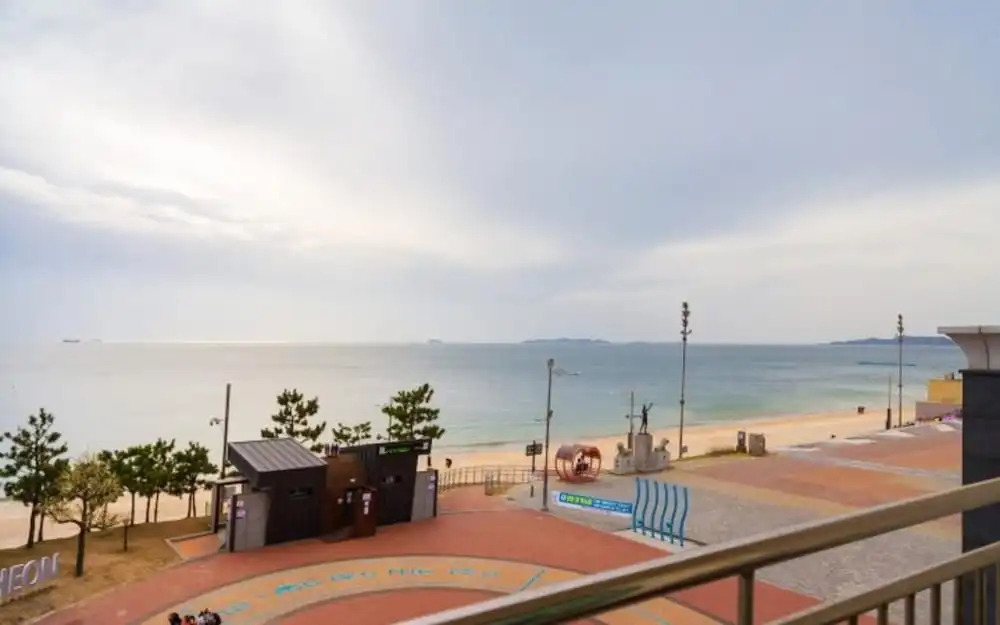 Mud Beach Hotel