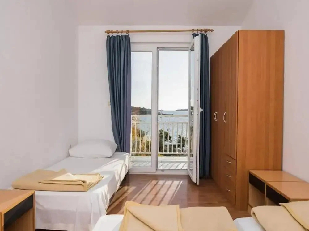Apartment in Brodarica by the Beach