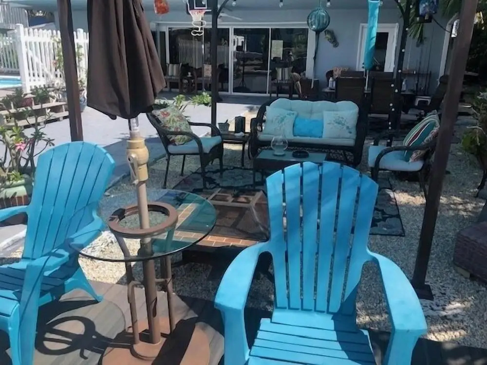 Beautiful Upper Unit With Dockage, Pool And Hot Tub 2 Bedroom Home by RedAwning