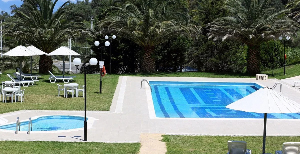 Rebecca'S Village Hotel