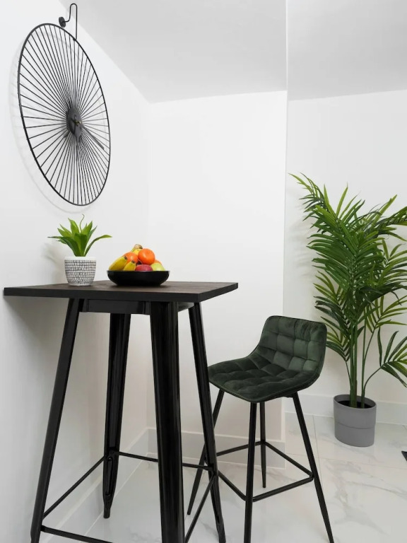 Boutique Flat Near O2 & Excel