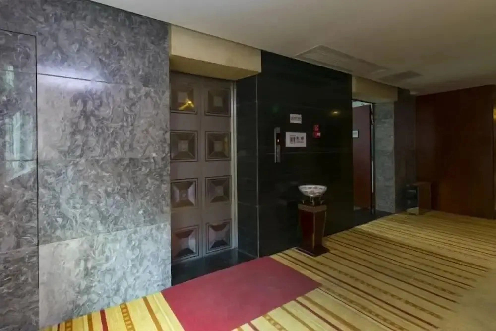Shen Long Zheng Yang Hotel
