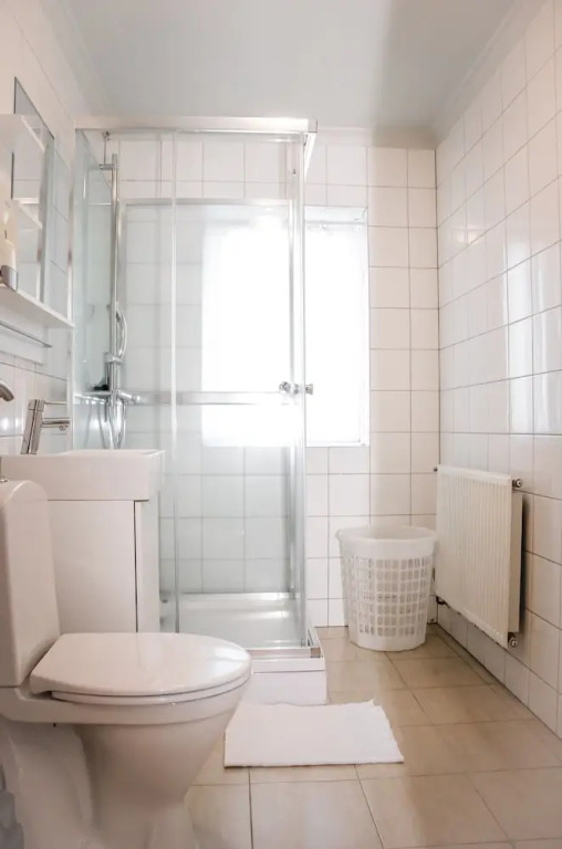 B&B Guesthouse - Bed and Breakfast Keflavik Centre