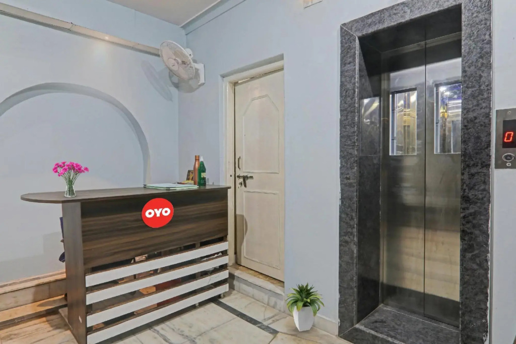 Oyo Flagship 92819 Hotel Surbhi G House