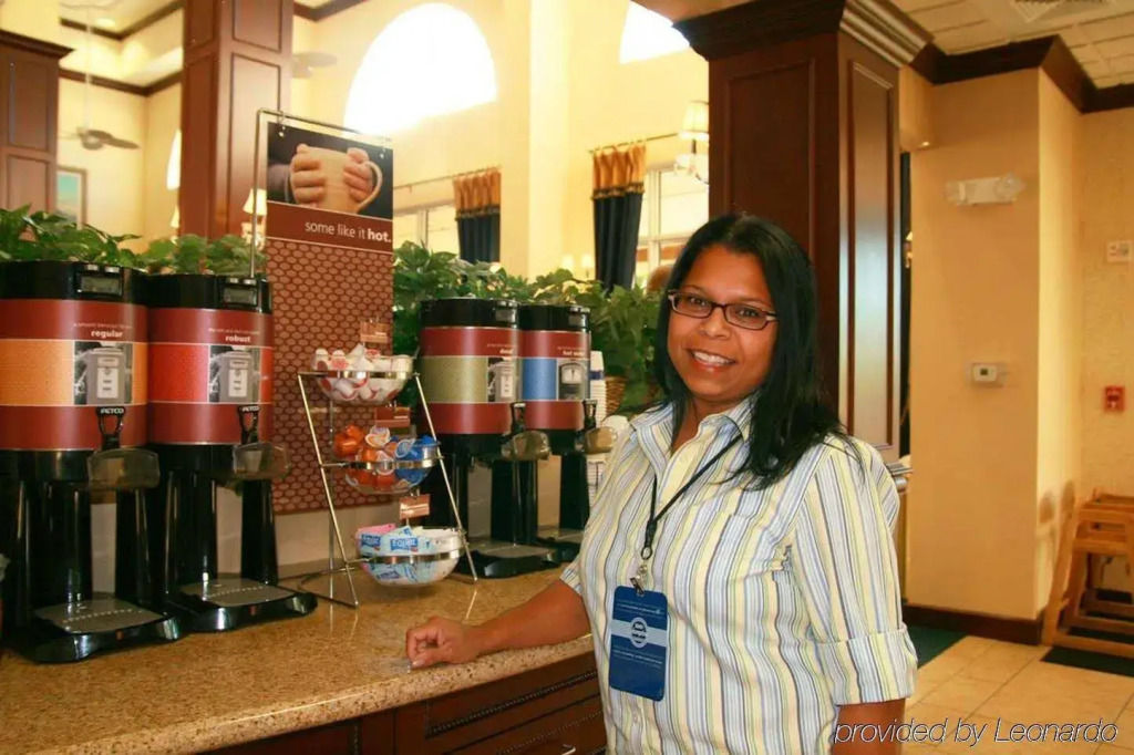 Hampton Inn & Suites Wellington