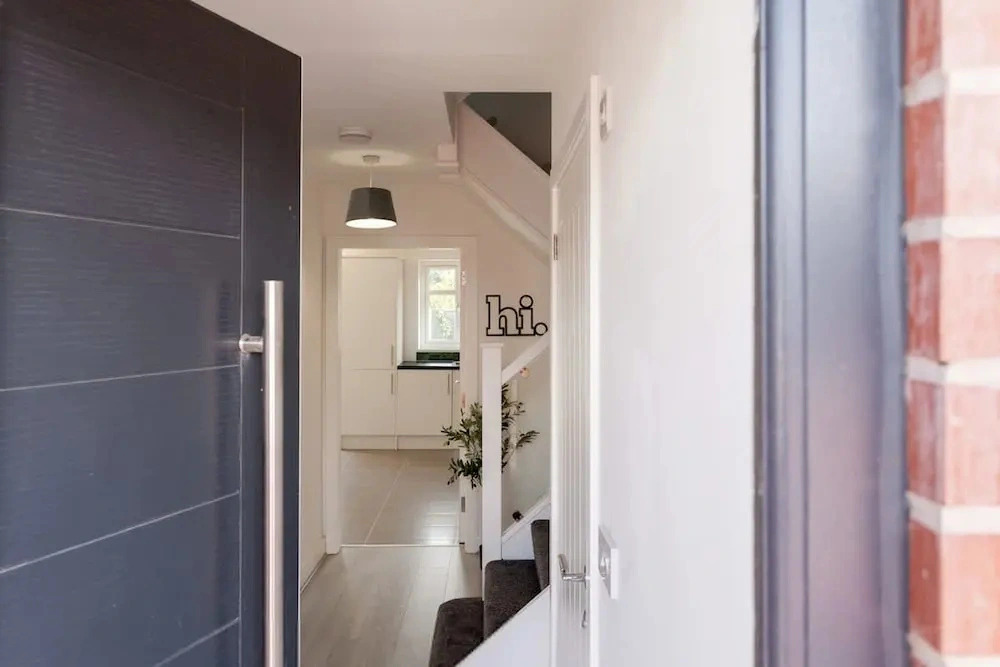 Perfect Booking 4 Bed Home in Stockport