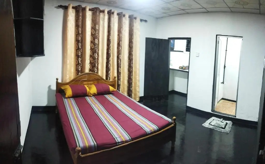 Shisha Homestay
