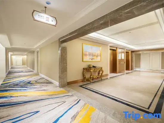 Vienna International Hotel (Fuzhou Cangshan Wanda Hongwan Metro Station Store)