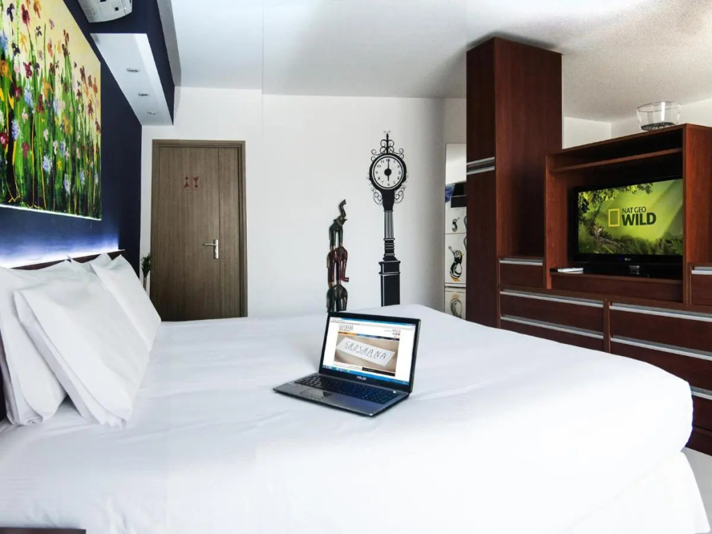 Shoshana Hotel Boutique
