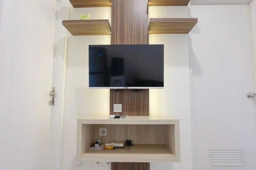 Strategic And Comfortable 1Br Apartment At Parahyangan Residence