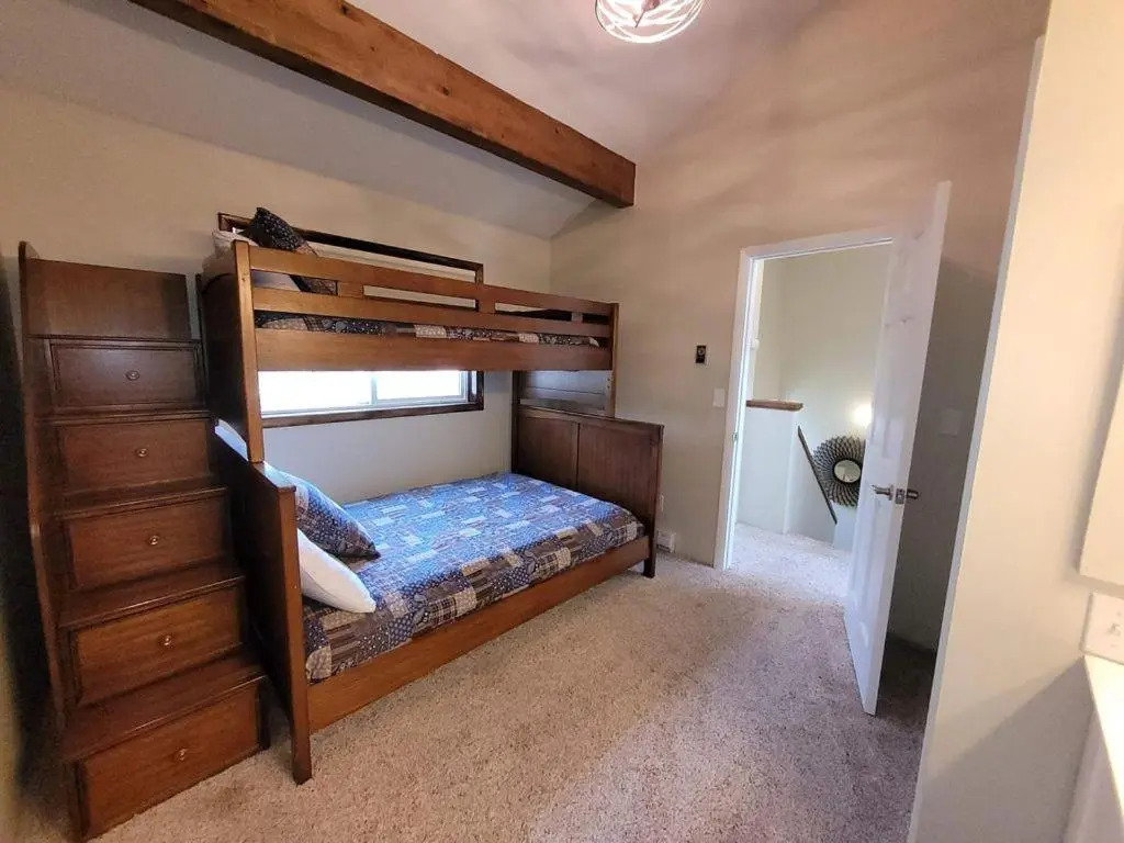 Creekside Home - Contemporary 3br/3ba Home Walking Distance to Frisco Main St and Free Shuttle