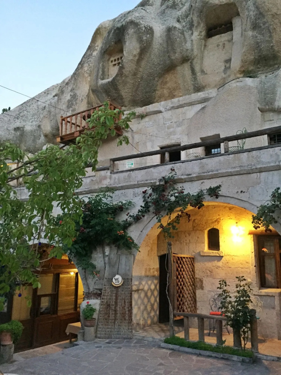 Antique Terrace Cave Suites