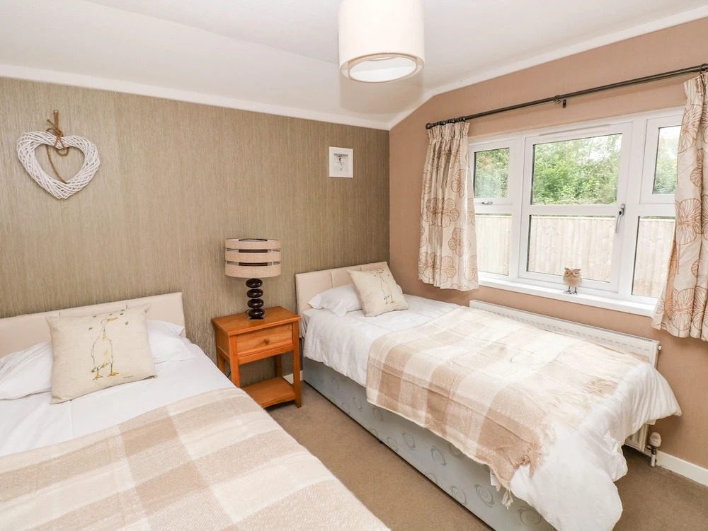 1 Hornbeam Lodge