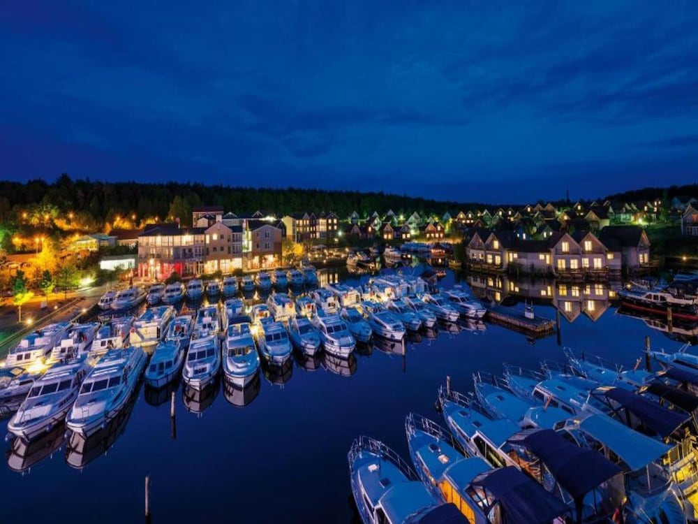 Sunday Resort Marina 2-bedroom