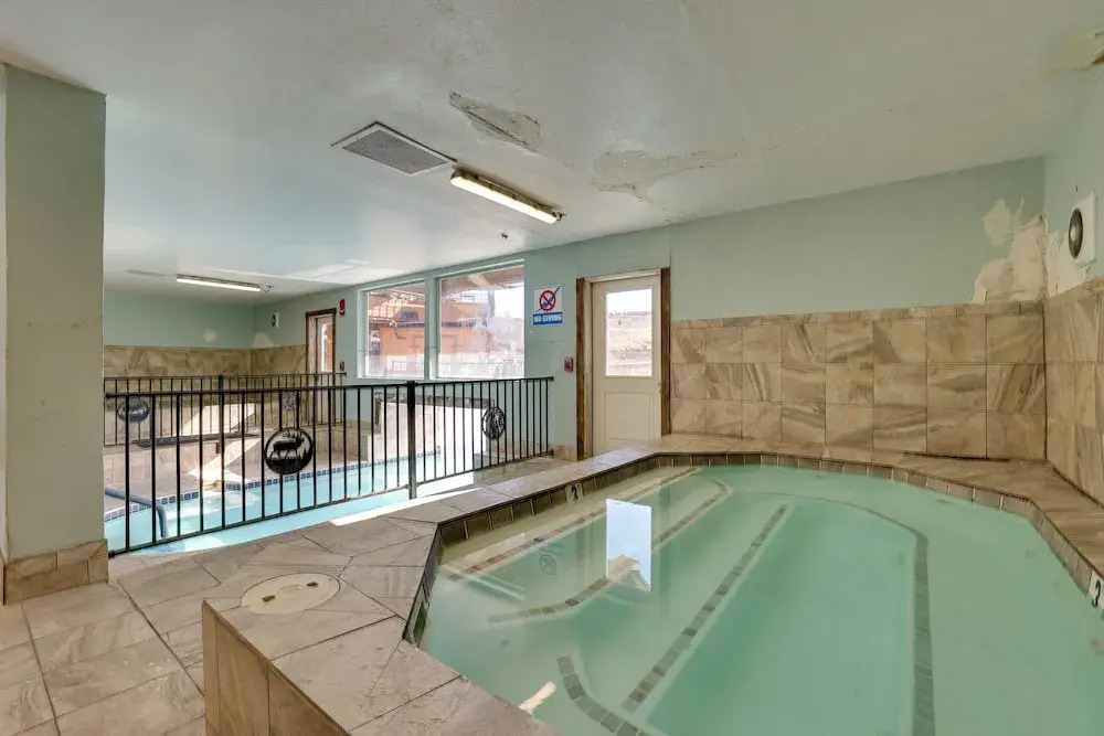 The Inn at Silver Creek Resort Retreat w/ Balcony!