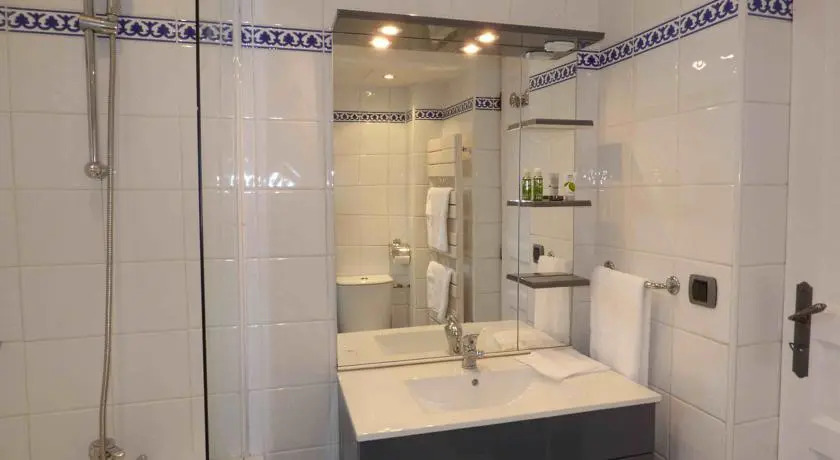 Riviera Access- Marechal Juin