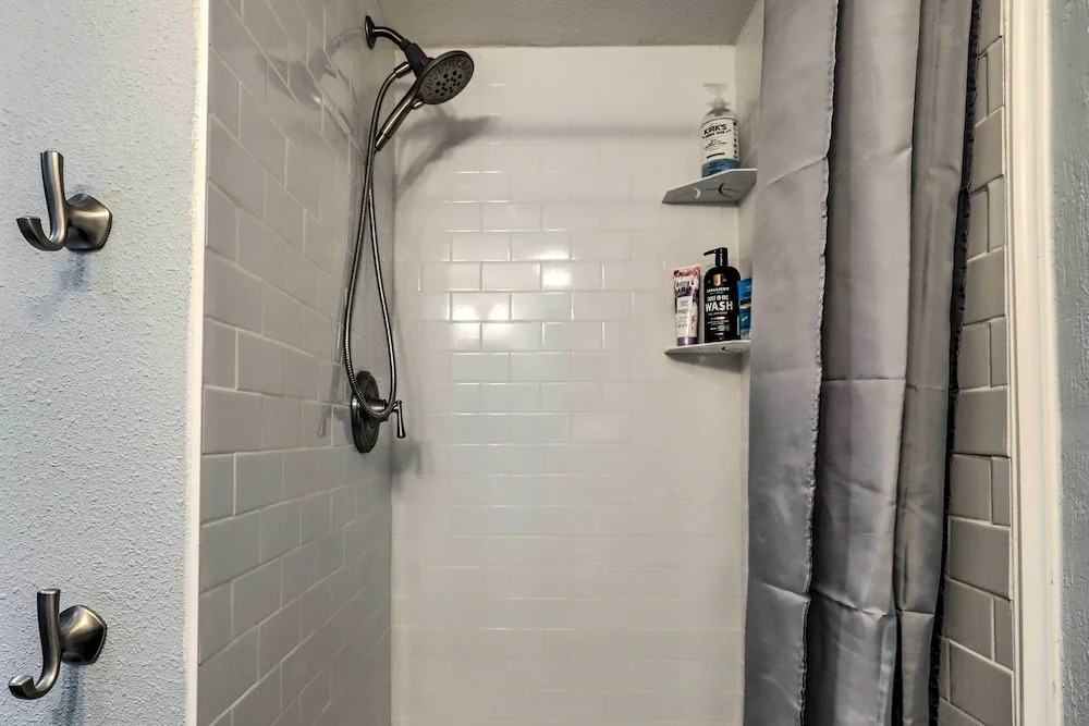 3 Mi to Dtwn: Convenient Denver Apt